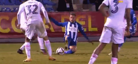 棋牌高阶：解析“大怪路子”——上海本土博弈中的策略配合与信息战。（棋牌进阶：解密“大怪路子”——沪上牌局中的策略联动与信息博弈）