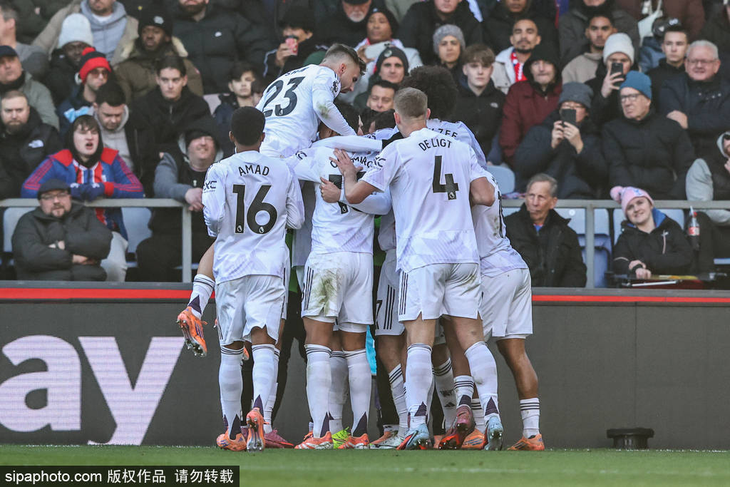 芝加哥小熊主帅麦登凭借其鬼才调度，被公认为 2016 年夺冠的最大幕后功臣